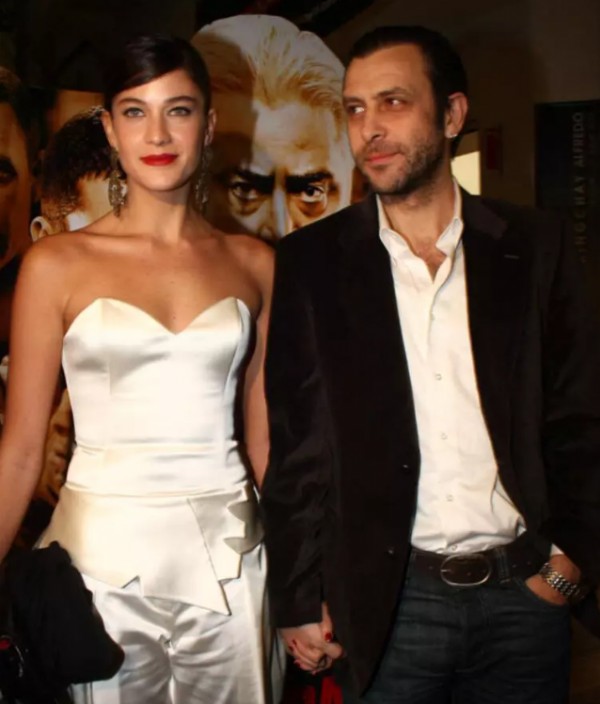 Nejat İşler'e Berrak Tüzünataç sorusu!